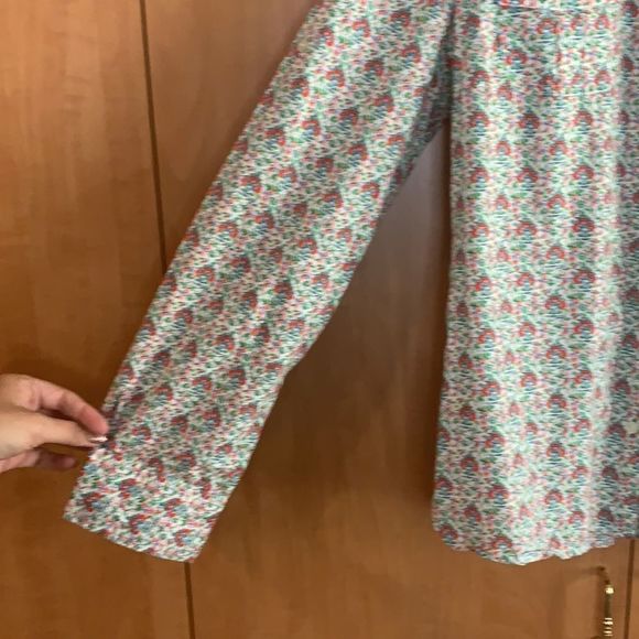 Tommy Hilfiger Medium button down long sleeve shirt. White with floral print - Picture 4 of 8